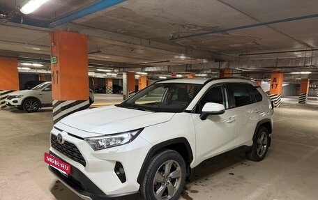Toyota RAV4, 2019 год, 3 500 000 рублей, 15 фотография