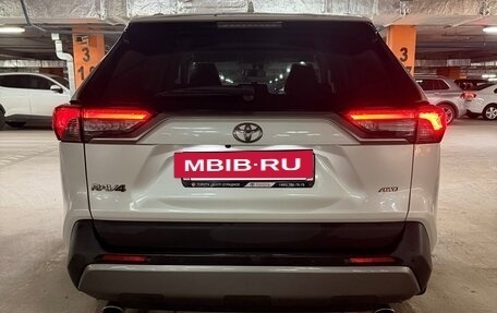 Toyota RAV4, 2019 год, 3 500 000 рублей, 11 фотография