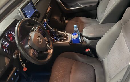 Toyota RAV4, 2019 год, 3 500 000 рублей, 19 фотография