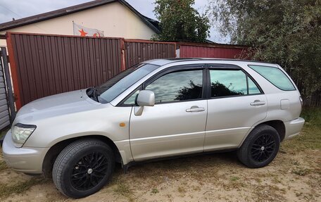 Lexus RX IV рестайлинг, 2001 год, 720 000 рублей, 2 фотография