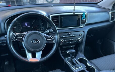 KIA Sportage IV рестайлинг, 2020 год, 1 900 000 рублей, 5 фотография