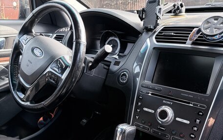Ford Explorer VI, 2016 год, 2 650 000 рублей, 25 фотография