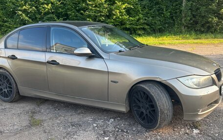 BMW 3 серия, 2007 год, 800 000 рублей, 16 фотография