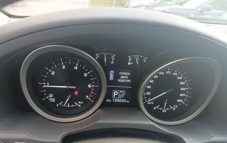 Toyota Land Cruiser 200, 2013 год, 4 500 000 рублей, 5 фотография