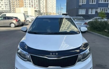 KIA Rio III рестайлинг, 2015 год, 845 000 рублей, 1 фотография