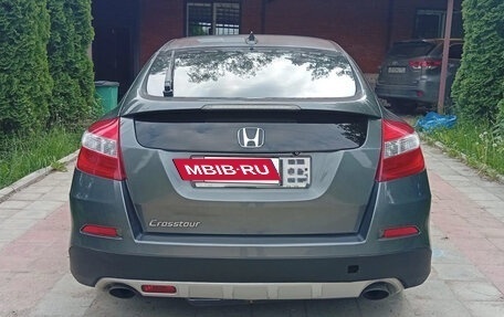 Honda Crosstour I рестайлинг, 2014 год, 1 499 999 рублей, 4 фотография