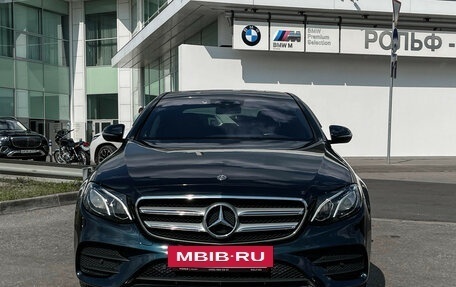 Mercedes-Benz E-Класс, 2018 год, 2 999 000 рублей, 2 фотография