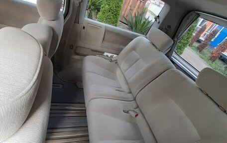 Nissan Elgrand III, 2006 год, 980 000 рублей, 18 фотография
