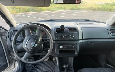 Skoda Fabia II, 2011 год, 600 000 рублей, 10 фотография