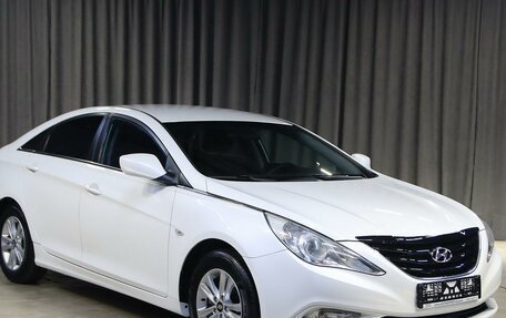 Hyundai Sonata VI, 2011 год, 949 000 рублей, 3 фотография