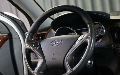 Hyundai Sonata VI, 2011 год, 949 000 рублей, 9 фотография