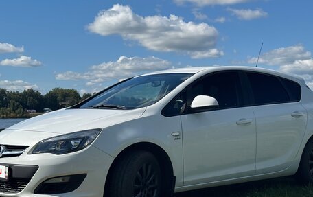 Opel Astra J, 2014 год, 845 000 рублей, 2 фотография