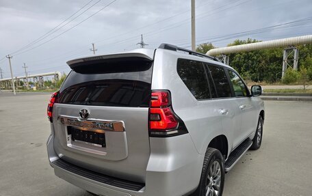 Toyota Land Cruiser Prado 150 рестайлинг 2, 2018 год, 4 900 000 рублей, 8 фотография