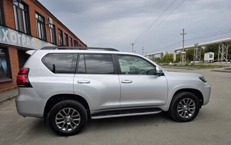Toyota Land Cruiser Prado 150 рестайлинг 2, 2018 год, 4 900 000 рублей, 6 фотография