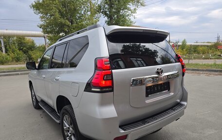 Toyota Land Cruiser Prado 150 рестайлинг 2, 2018 год, 4 900 000 рублей, 10 фотография