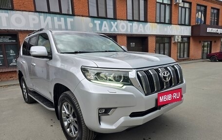 Toyota Land Cruiser Prado 150 рестайлинг 2, 2018 год, 4 900 000 рублей, 4 фотография