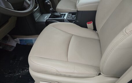 Toyota Land Cruiser Prado 150 рестайлинг 2, 2018 год, 4 900 000 рублей, 25 фотография