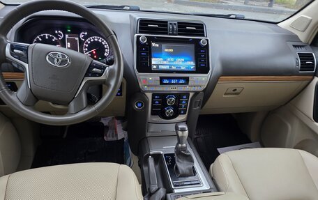 Toyota Land Cruiser Prado 150 рестайлинг 2, 2018 год, 4 900 000 рублей, 35 фотография
