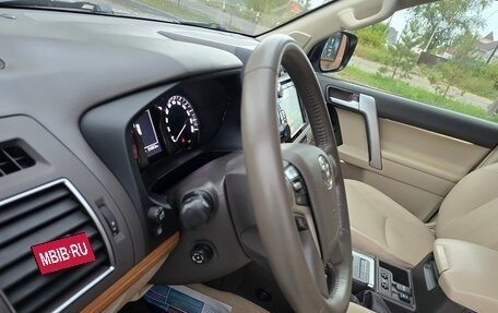 Toyota Land Cruiser Prado 150 рестайлинг 2, 2018 год, 4 900 000 рублей, 27 фотография