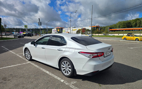 Toyota Camry, 2021 год, 2 370 000 рублей, 3 фотография