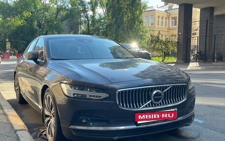 Volvo S90 II рестайлинг, 2020 год, 3 850 000 рублей, 10 фотография