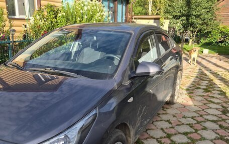Hyundai Solaris II рестайлинг, 2021 год, 1 450 000 рублей, 2 фотография