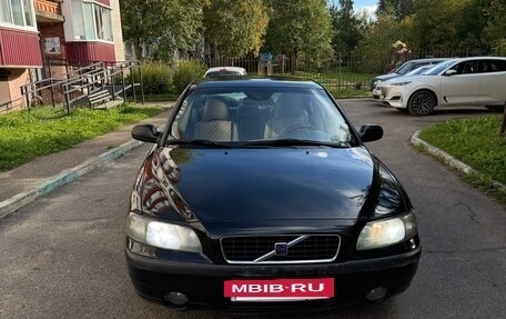 Volvo S60 III, 2001 год, 550 000 рублей, 2 фотография