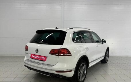 Volkswagen Touareg III, 2017 год, 3 280 000 рублей, 6 фотография