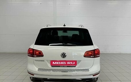 Volkswagen Touareg III, 2017 год, 3 280 000 рублей, 7 фотография
