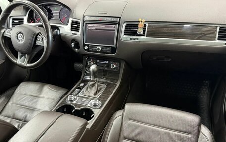 Volkswagen Touareg III, 2017 год, 3 280 000 рублей, 16 фотография