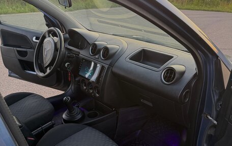 Ford Fiesta, 2005 год, 295 000 рублей, 9 фотография