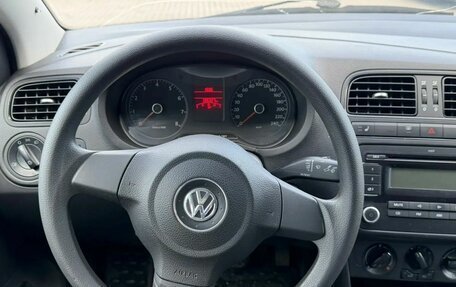 Volkswagen Polo VI (EU Market), 2011 год, 614 000 рублей, 11 фотография