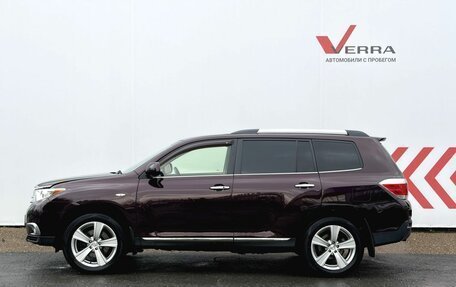 Toyota Highlander III, 2013 год, 2 310 000 рублей, 2 фотография