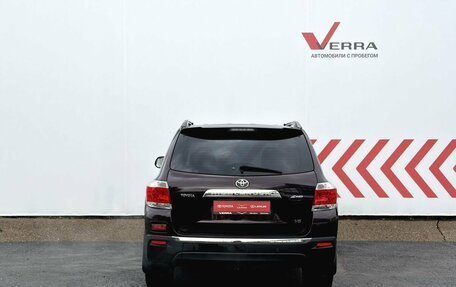 Toyota Highlander III, 2013 год, 2 310 000 рублей, 4 фотография