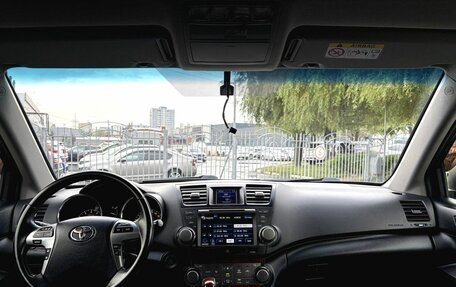 Toyota Highlander III, 2013 год, 2 310 000 рублей, 19 фотография