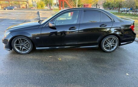 Mercedes-Benz C-Класс, 2011 год, 1 250 000 рублей, 3 фотография