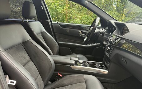 Mercedes-Benz E-Класс, 2014 год, 2 640 000 рублей, 21 фотография