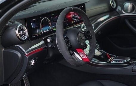 Mercedes-Benz E-Класс, 2022 год, 7 200 000 рублей, 9 фотография