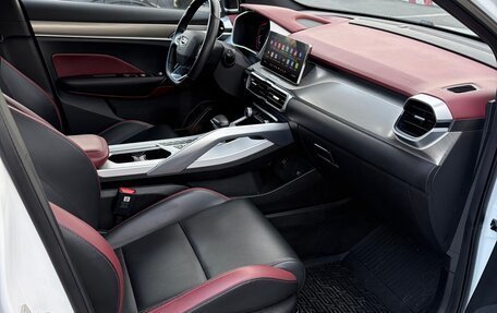 Geely Coolray I, 2022 год, 1 850 000 рублей, 18 фотография