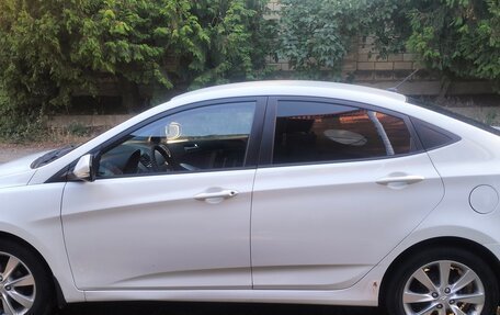 Hyundai Solaris II рестайлинг, 2012 год, 730 000 рублей, 4 фотография