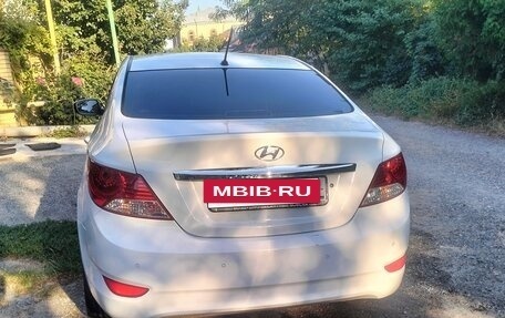 Hyundai Solaris II рестайлинг, 2012 год, 730 000 рублей, 3 фотография