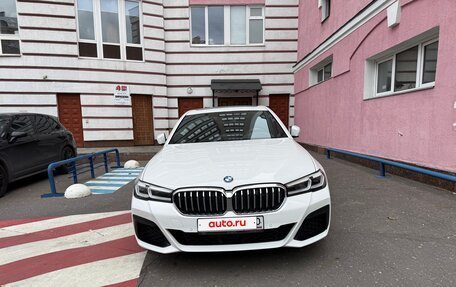 BMW 5 серия, 2022 год, 5 650 000 рублей, 2 фотография