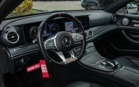 Mercedes-Benz E-Класс AMG, 2018 год, 5 050 000 рублей, 19 фотография