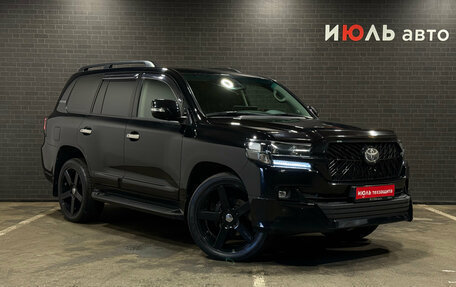 Toyota Land Cruiser 200, 2013 год, 3 820 000 рублей, 3 фотография