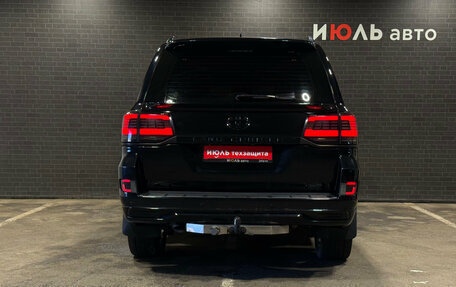 Toyota Land Cruiser 200, 2013 год, 3 820 000 рублей, 6 фотография