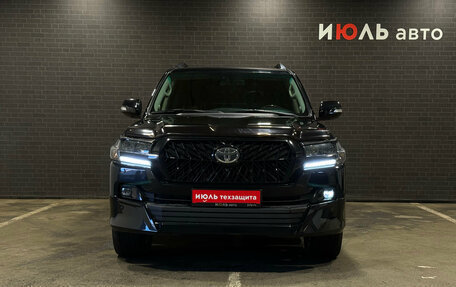 Toyota Land Cruiser 200, 2013 год, 3 820 000 рублей, 2 фотография