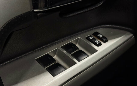 Toyota Land Cruiser 200, 2013 год, 3 820 000 рублей, 22 фотография