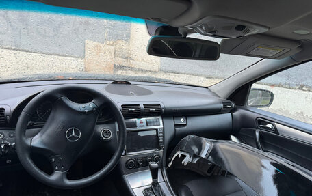 Mercedes-Benz C-Класс, 2006 год, 260 000 рублей, 4 фотография