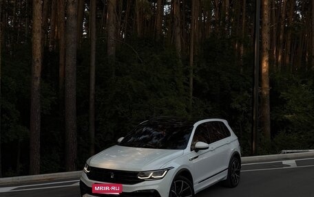 Volkswagen Tiguan II, 2021 год, 3 750 000 рублей, 2 фотография