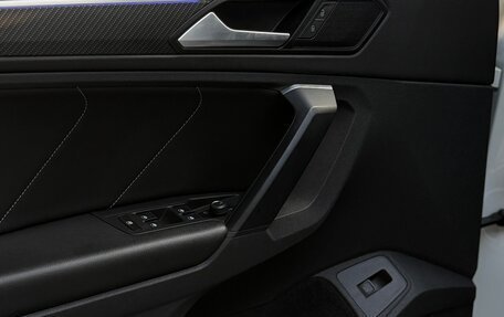 Volkswagen Tiguan II, 2021 год, 3 750 000 рублей, 27 фотография